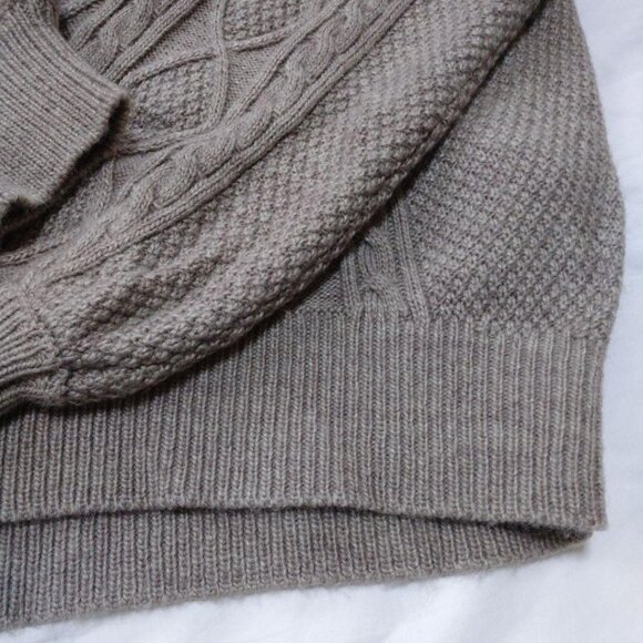 Beute Cable Knit Sweater Gray - Picture 7 of 7